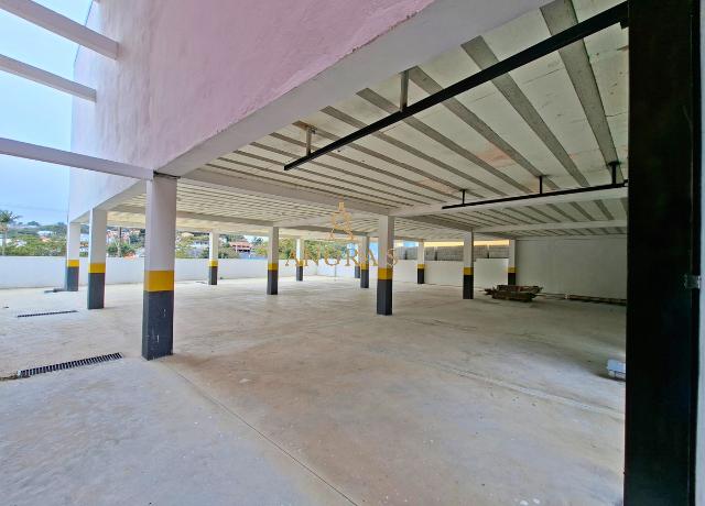 Prédio Inteiro - Foto 1